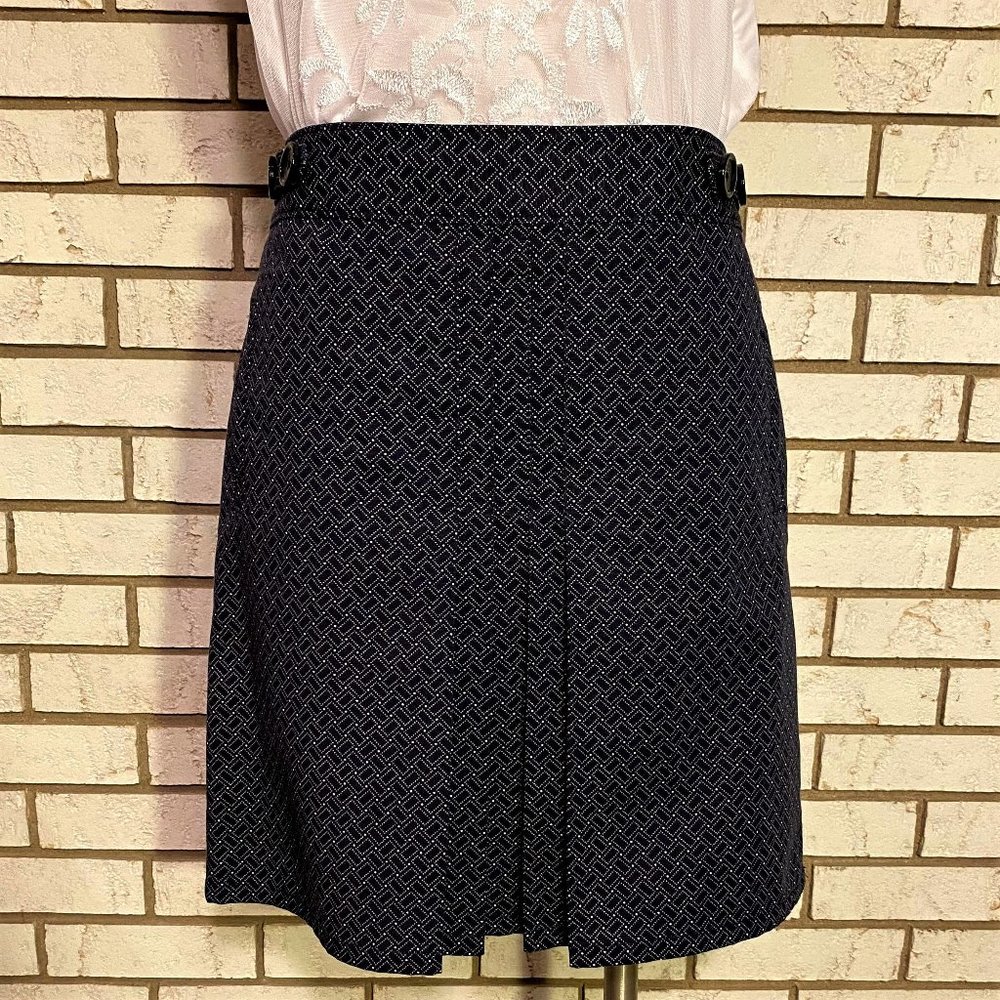 Ann Taylor | Navy pattern front pleat skirt SZ 8